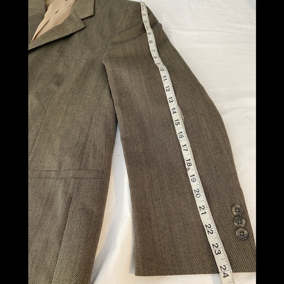 J. Ferrar 3 button suit coat and slacks 34x30 - Picture 12 of 15